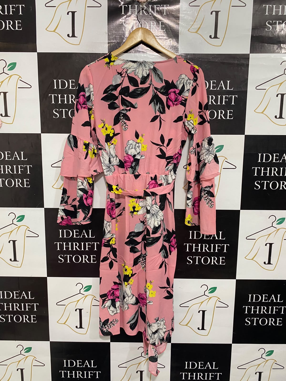 MISS SELFIDGE |M| BUST 19| A67| PINK FLORAL WRAP MIDI DRESS WITH RUFFLED SLEEVES