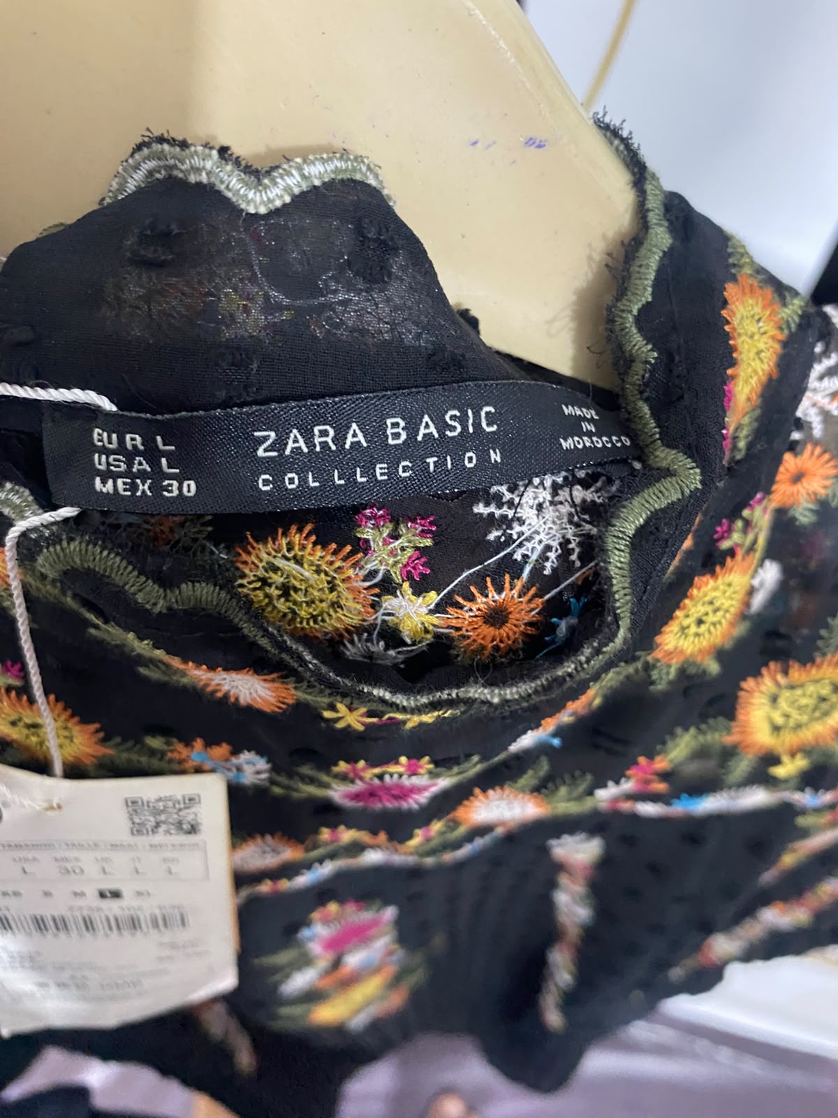 ZARA BASIC |L| BUST 20| A67| ELEGANT BLACK EMBROIDERED HIGH-NECK BOHO BLOUSE