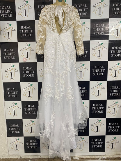 LAVETIR |M| BUST 20| A33| WHITE LACE APPLIQUE LONG-SLEEVE WEDDING GOWN