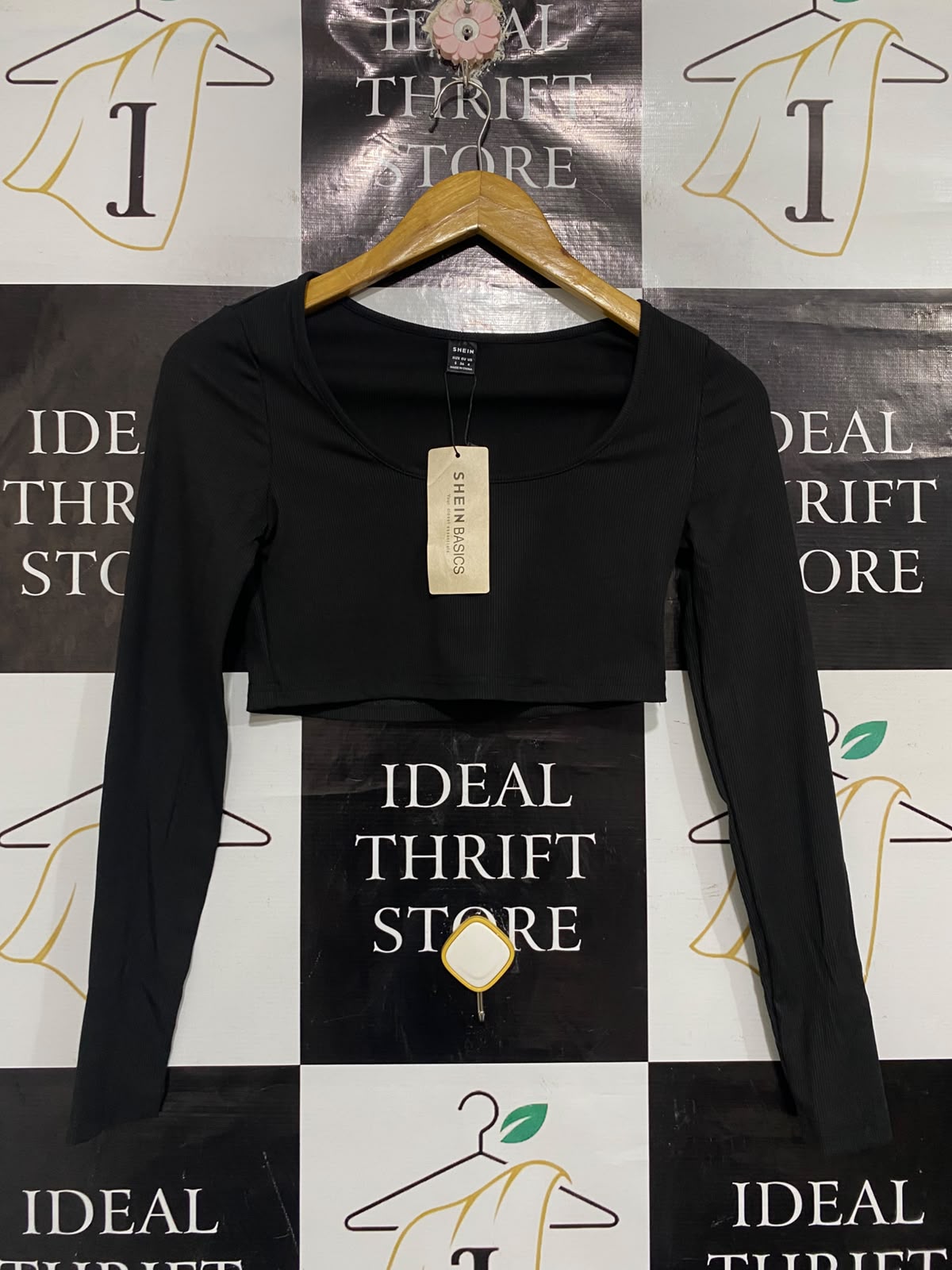 SHEIN |S| BUST 14| A66| BASICS BLACK U-NECK LONG-SLEEVE CROP TOP