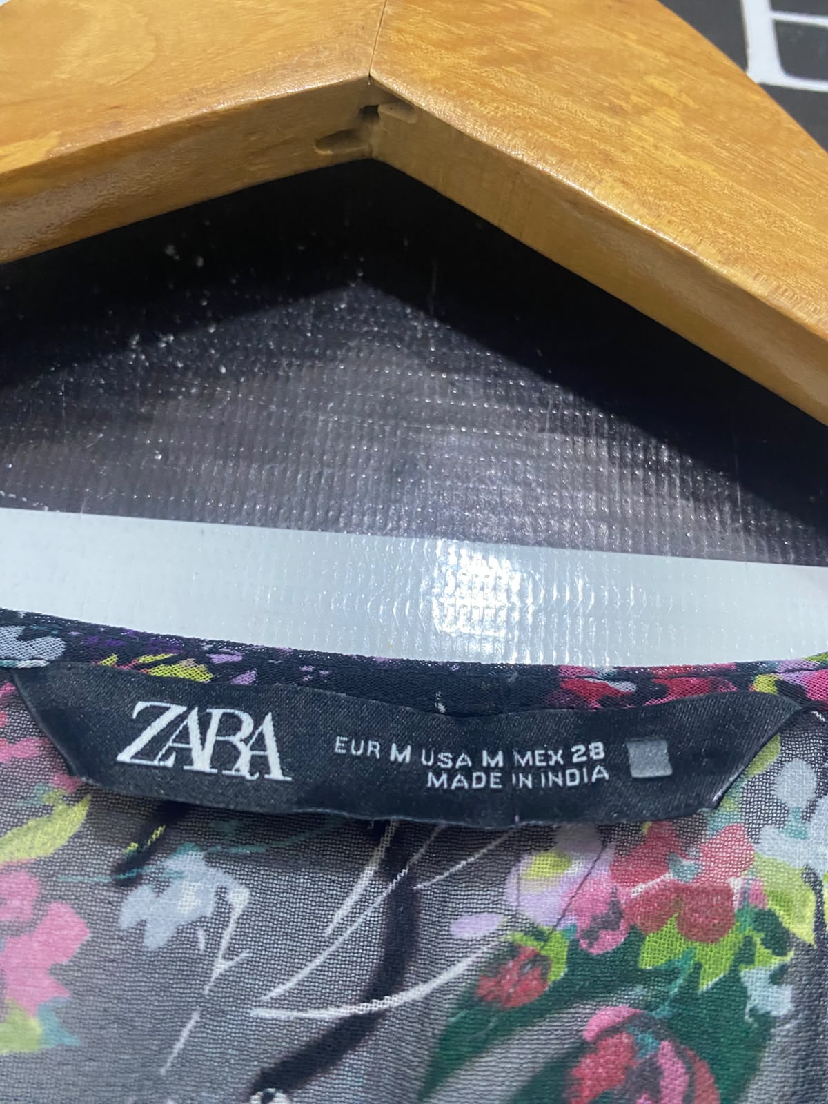 ZARA |M| BUST 16| A67| BLACK & MULTICOLOR FLORAL MIDI DRESS