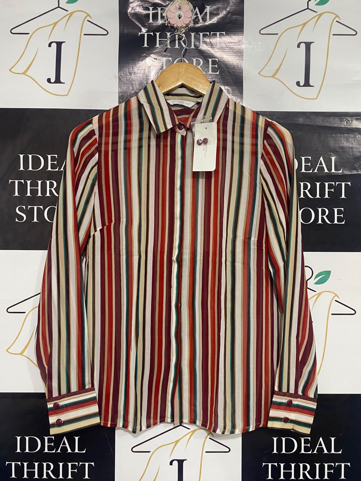 LOOK |M| BUST 18| A67| MULTI-COLOR STRIPED BUTTON-DOWN SHIRT