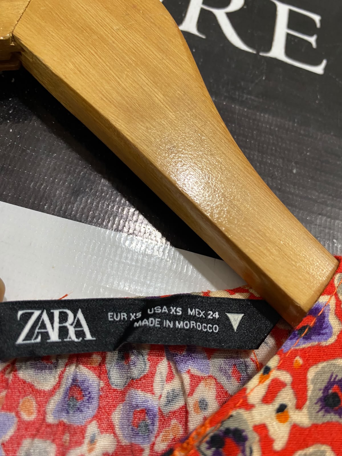 ZARA |XS| BUST 17| A67| RED AUR MULTICOLOR FLORAL MIDI DRESS