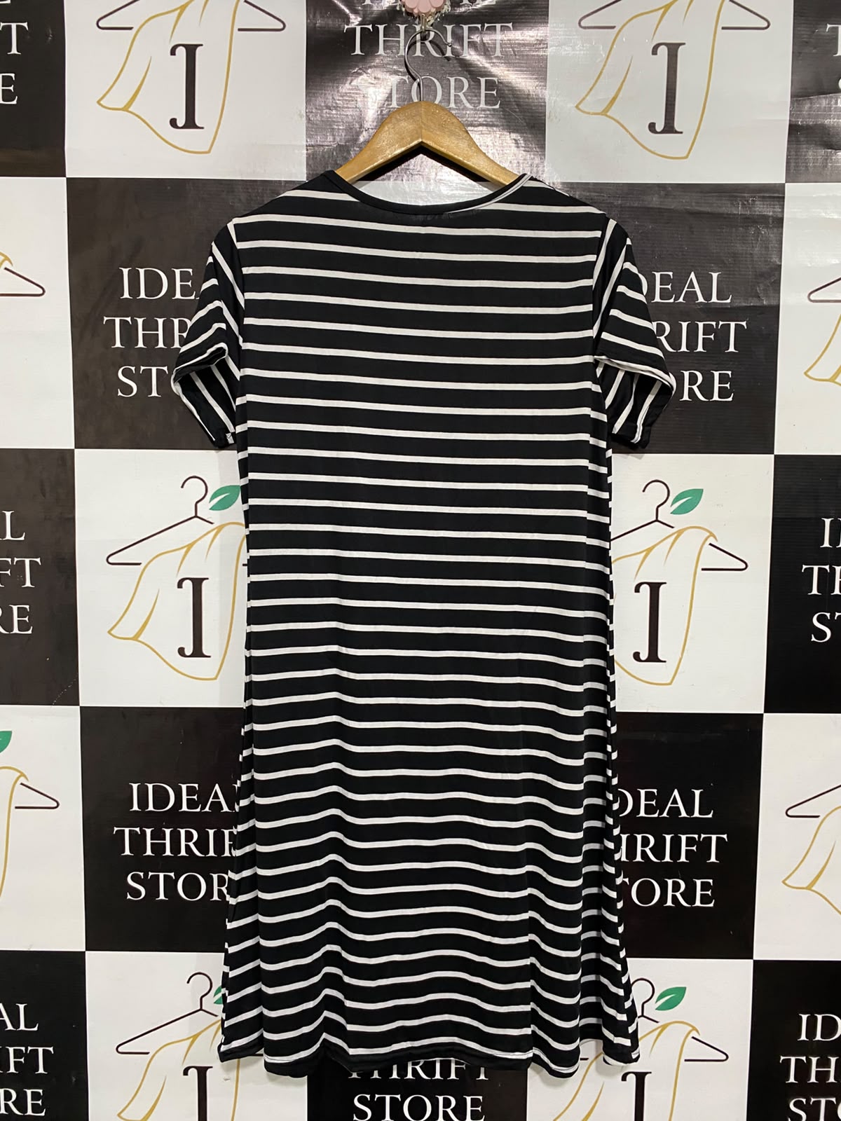M/L |BUST 19| A67| BLACK AUR WHITE STRIPED BUTTON-FRONT TUNIC DRESS