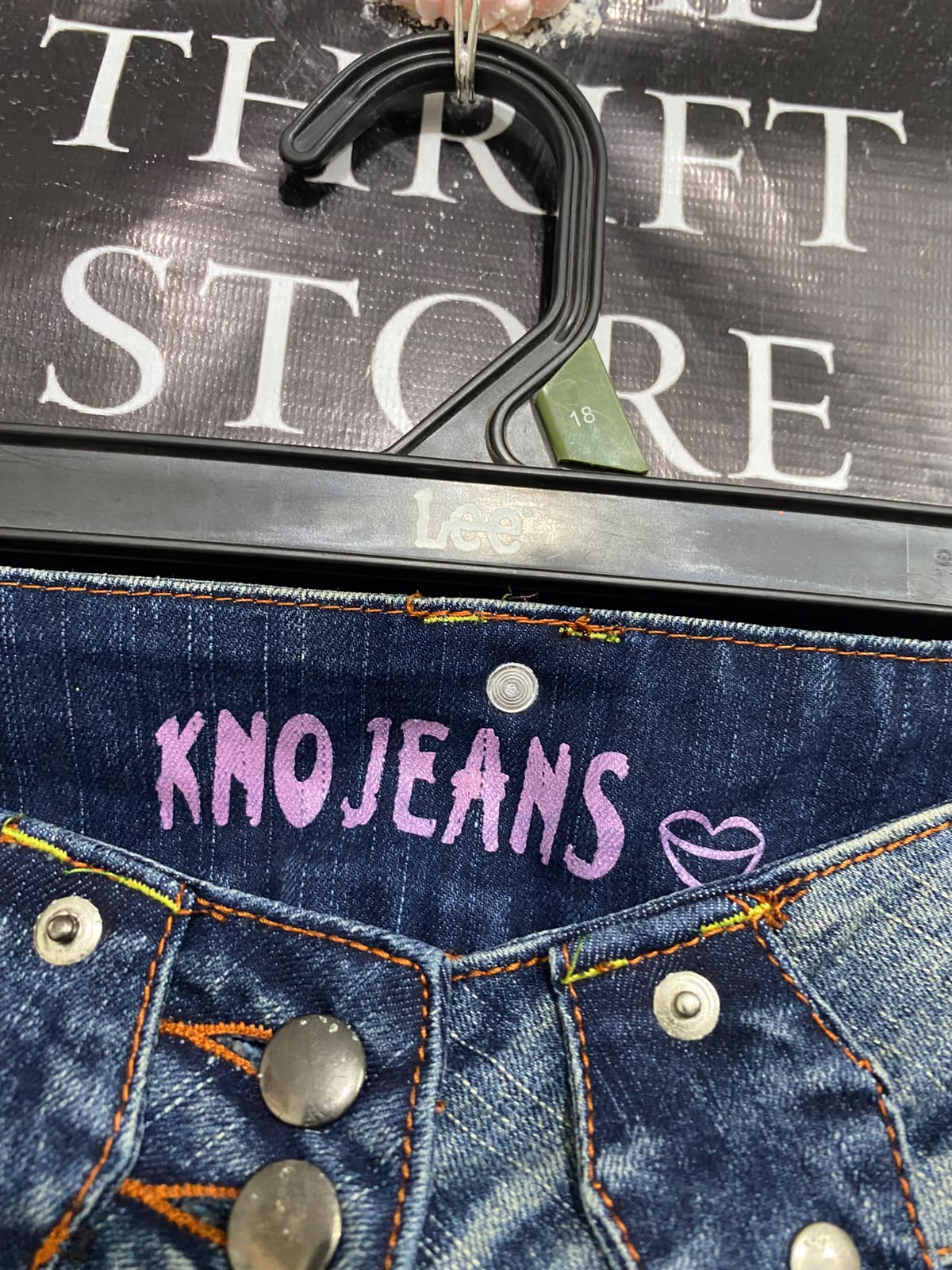 VINKNO JEANS |M| WAIST 28| A67| TAGE WASH STUDS AUR ZIP DETAIL FLARED DENIM JEANS