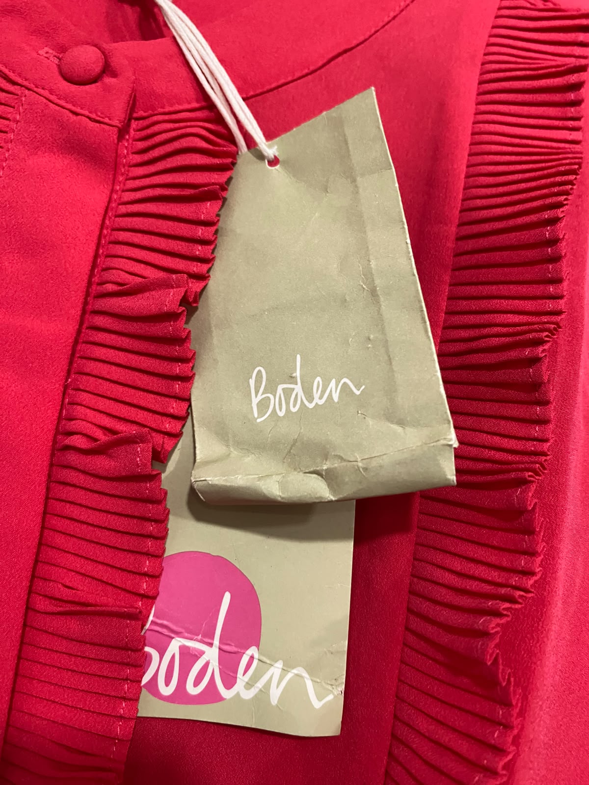 BODEN |M| BUST 26| A67| BRIGHT PINK PLEATED RUFFLE FRONT SHIRT