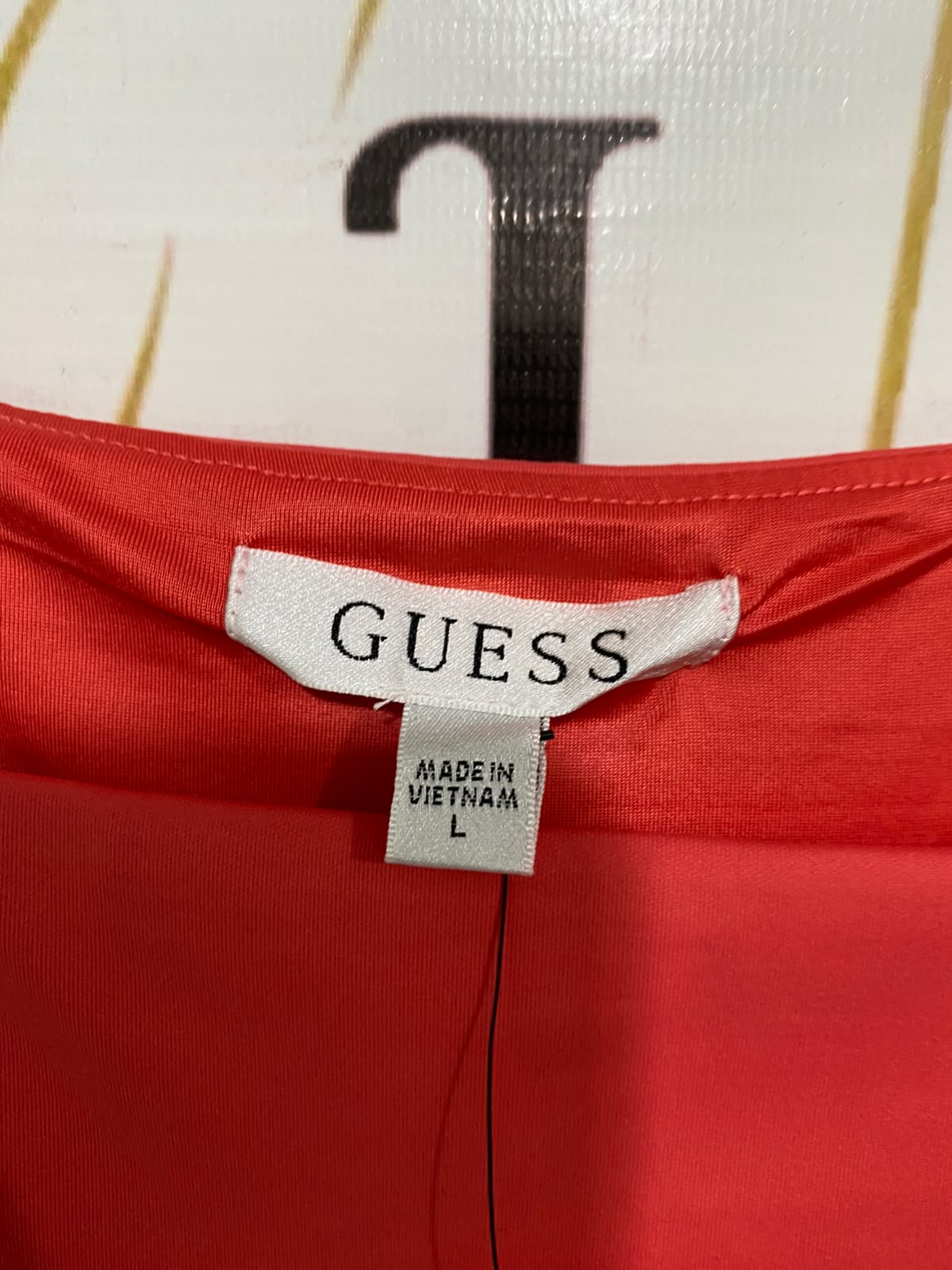 GUESS |L| BUST 17| A68| CORAL PINK SQUARE-NECK BODYCON MIDI DRESS