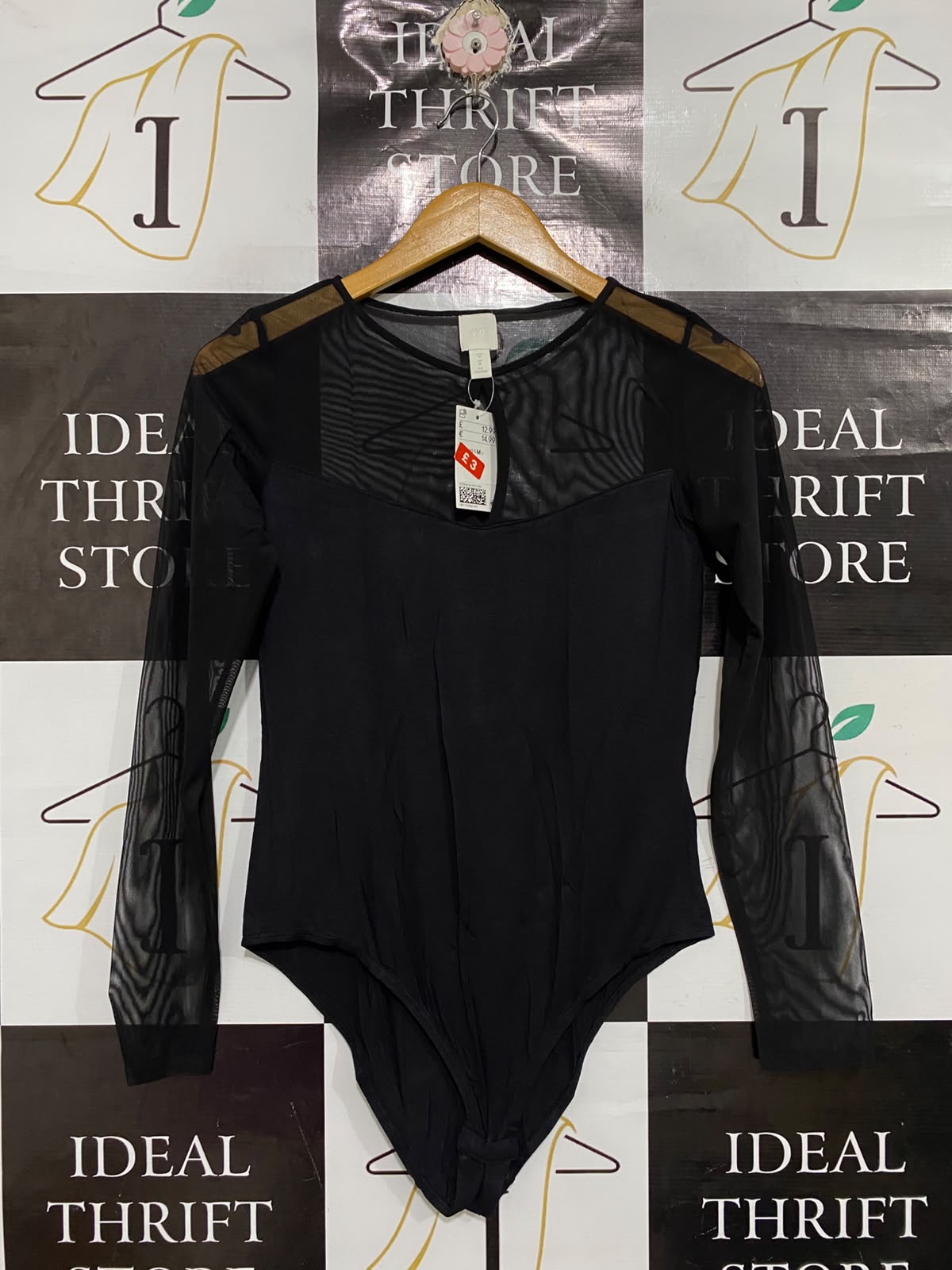H&M |M| BUST 15| A68| BLACK MESH ACCENT LONG-SLEEVE BODYSUIT