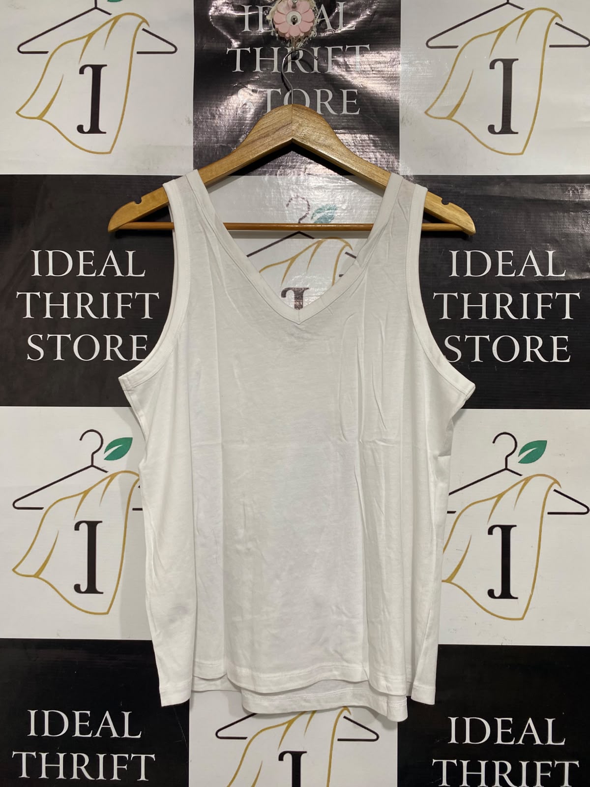 NEXT |M| BUST 19| A67| WHITE V-NECK ESSENTIAL TANK TOP