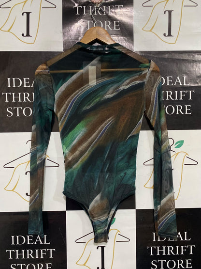 PRETTYLITTLETHING |S| BUST 15| A67|  GREEN ABSTRACT MARBLE MESH BODYSUIT