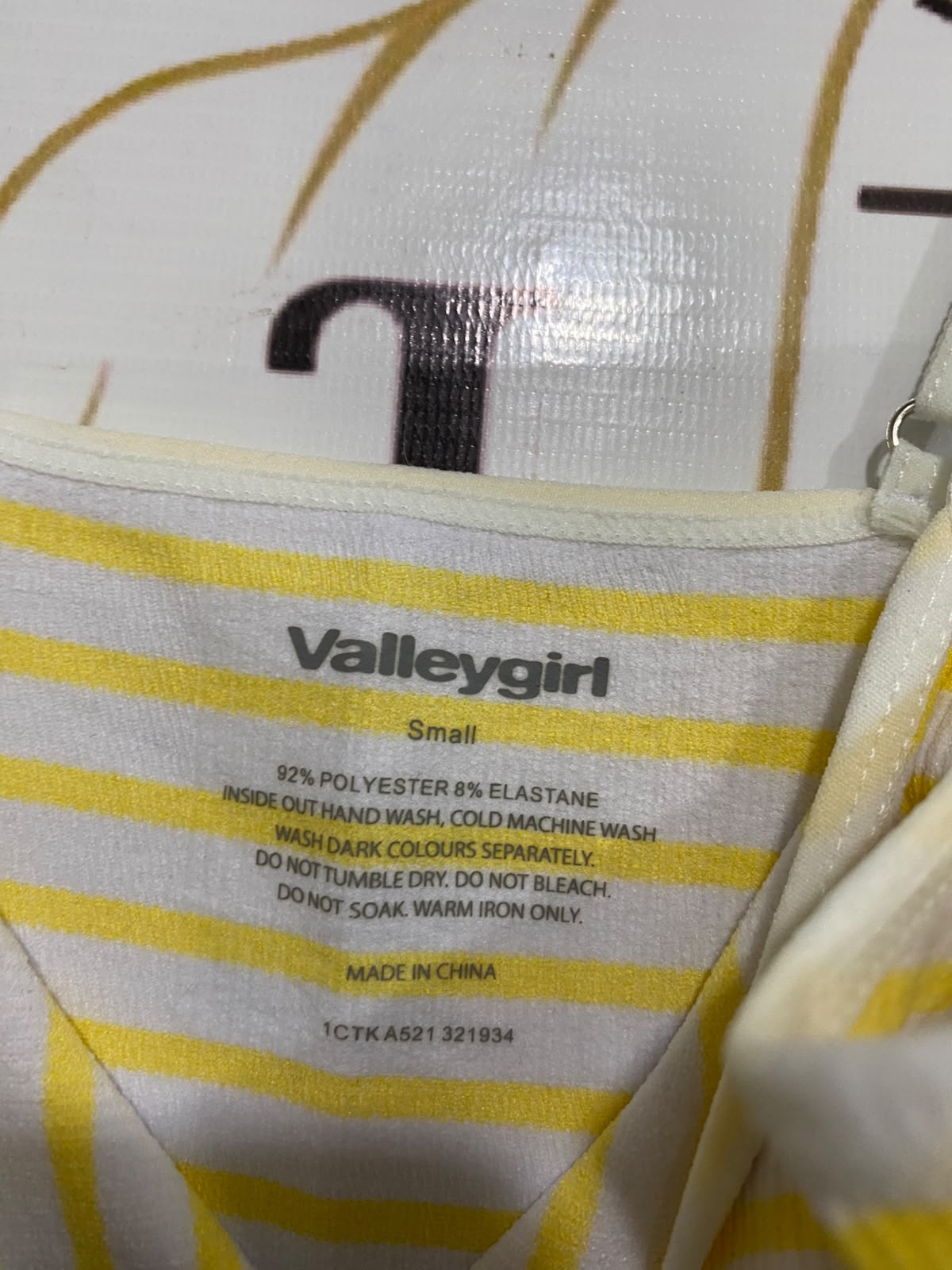 VALLEYGIRL |S| BUST 14| A68| YELLOW & WHITE STRIPED RIBBED CAMI TOP