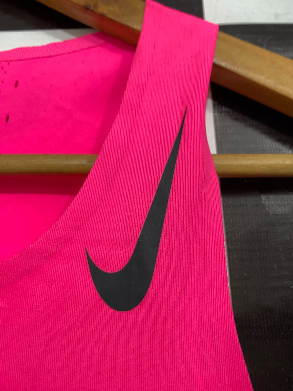 NIKE |XS| BUST 15| A68| PINK DRI-FIT PERFORATED RUNNING TANK TOP