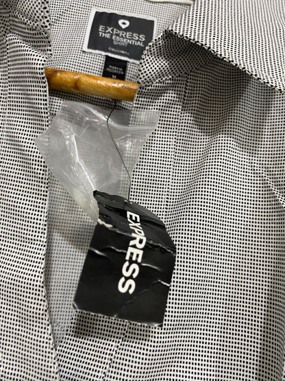 EXPRESS |M| BUST 18| A68| GREY & WHITE CHECKED FITTED LONG SLEEVE BUTTON-DOWN SHIRT