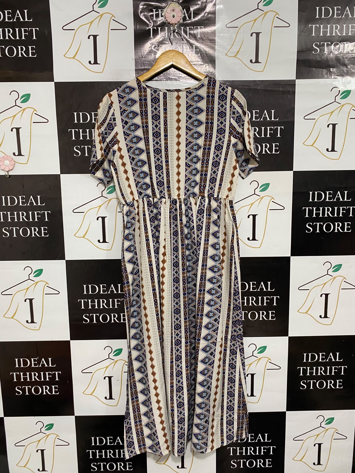 SHEIN |M| BUST 19| A68| MULTICOLOR TRIBAL PRINT V-NECK MAXI DRESS