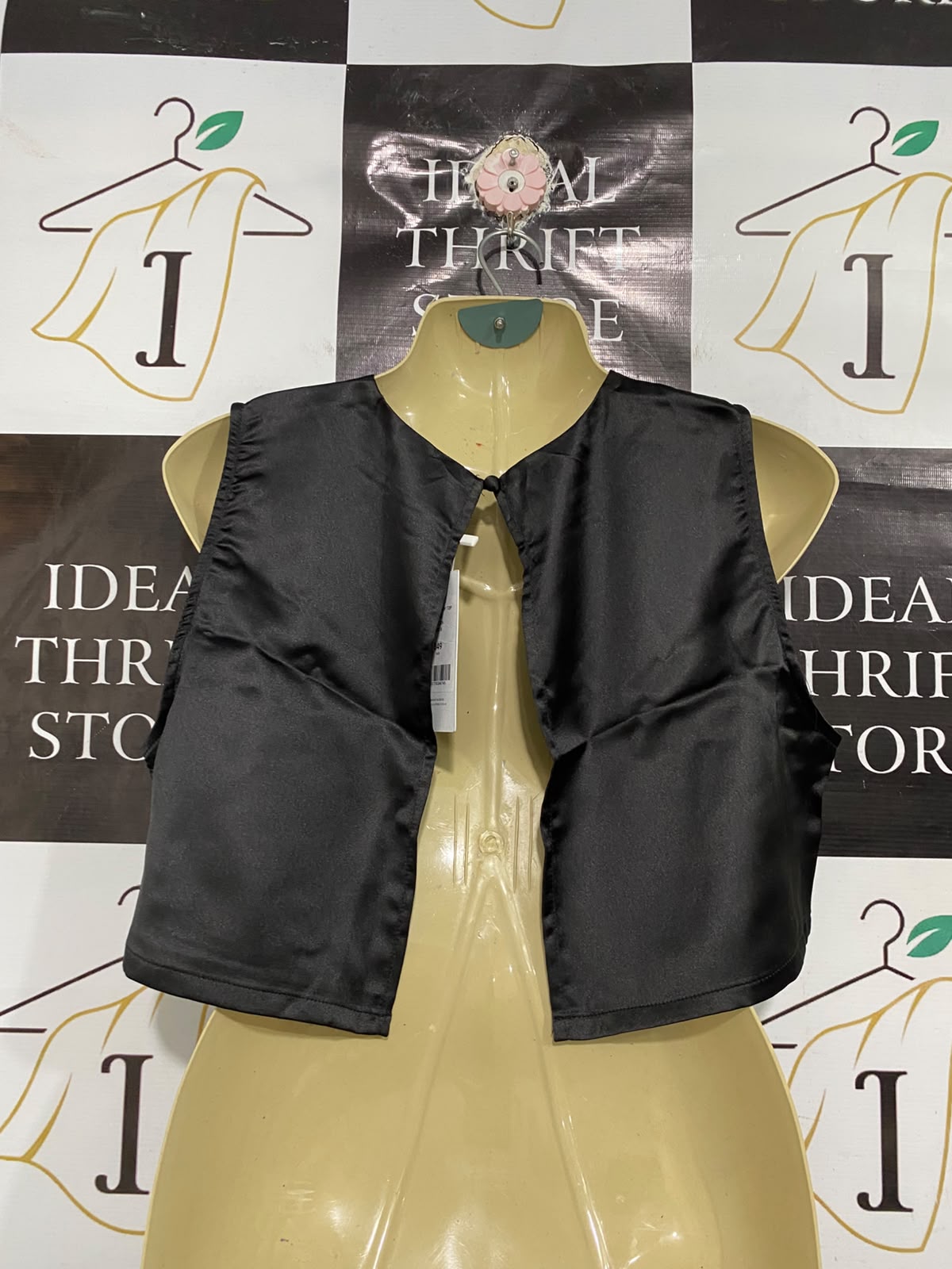 CHARCOAL |S| BUST 19| A68| BLACK SATIN SLEEVELESS CROP TOP