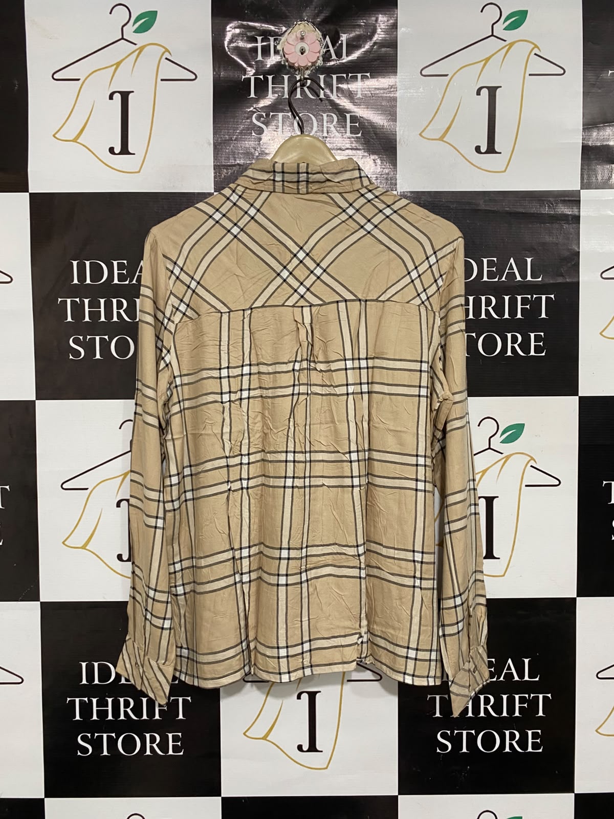 STRADIVARIUS |M| BUST 22| A68|  BEIGE CHECKERED BUTTON-DOWN SHIRT