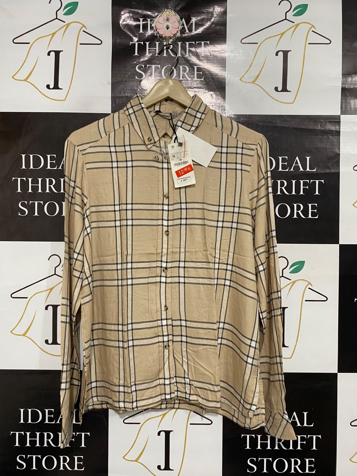 STRADIVARIUS |M| BUST 22| A68|  BEIGE CHECKERED BUTTON-DOWN SHIRT