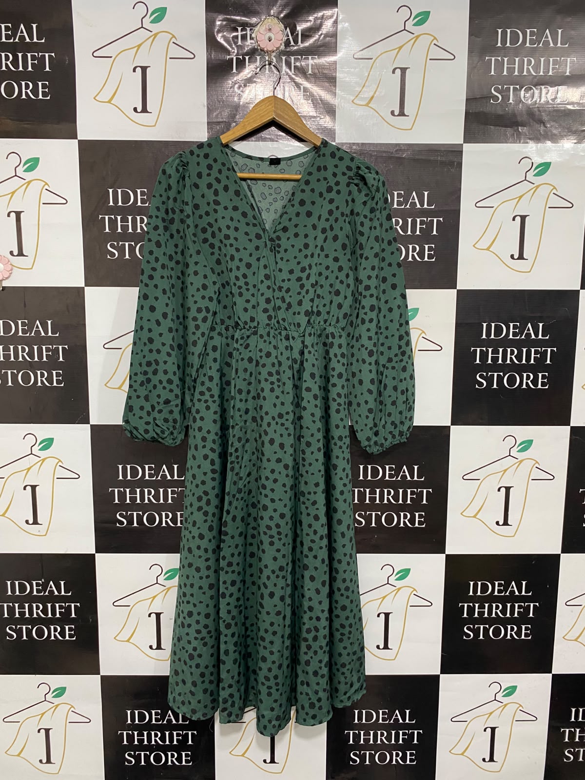 SHEIN |S| BUST 17| A68| EMERALD GREEN SPOTTED PRINT V-NECK MAXI DRESS