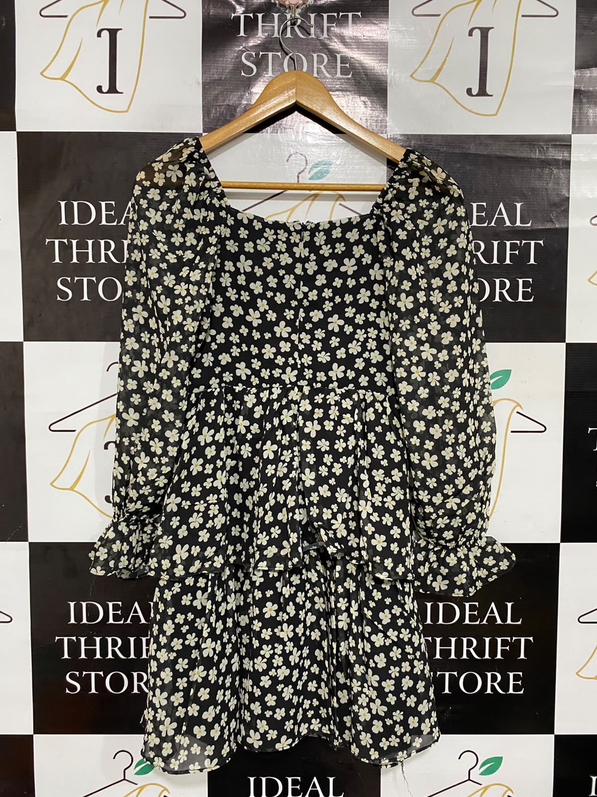 TRENDYOL |S| BUST 16| A69|  BLACK & WHITE FLORAL TIERED MINI DRESS