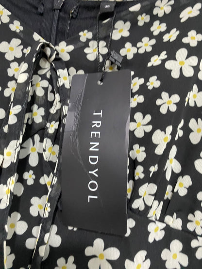 TRENDYOL |S| BUST 16| A69|  BLACK & WHITE FLORAL TIERED MINI DRESS