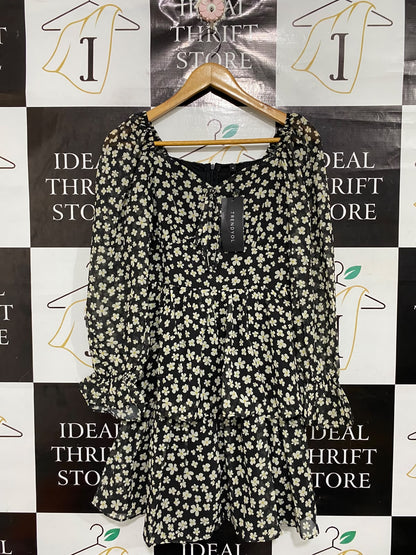 TRENDYOL |S| BUST 16| A69|  BLACK & WHITE FLORAL TIERED MINI DRESS