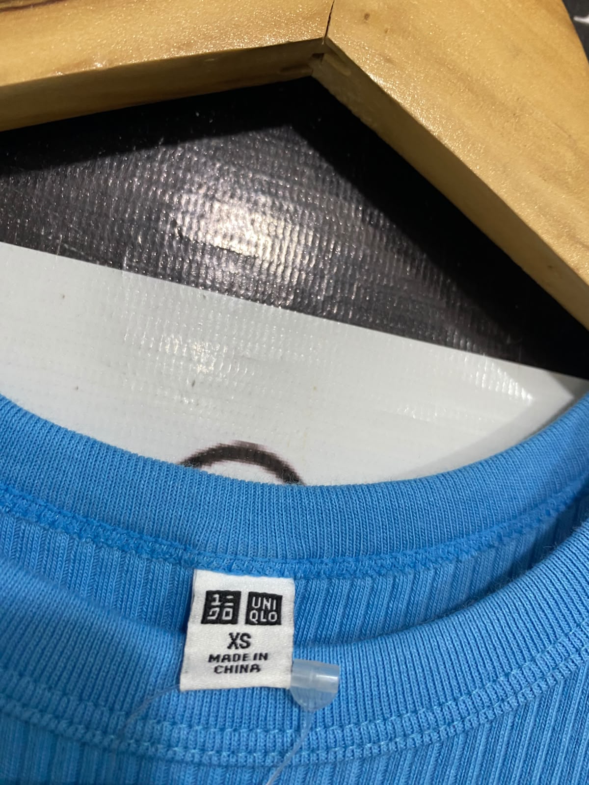 UNIQLO |XS| BUST 12| A69| SKY BLUE RIBBED RACERBACK CROPPED TANK TOP