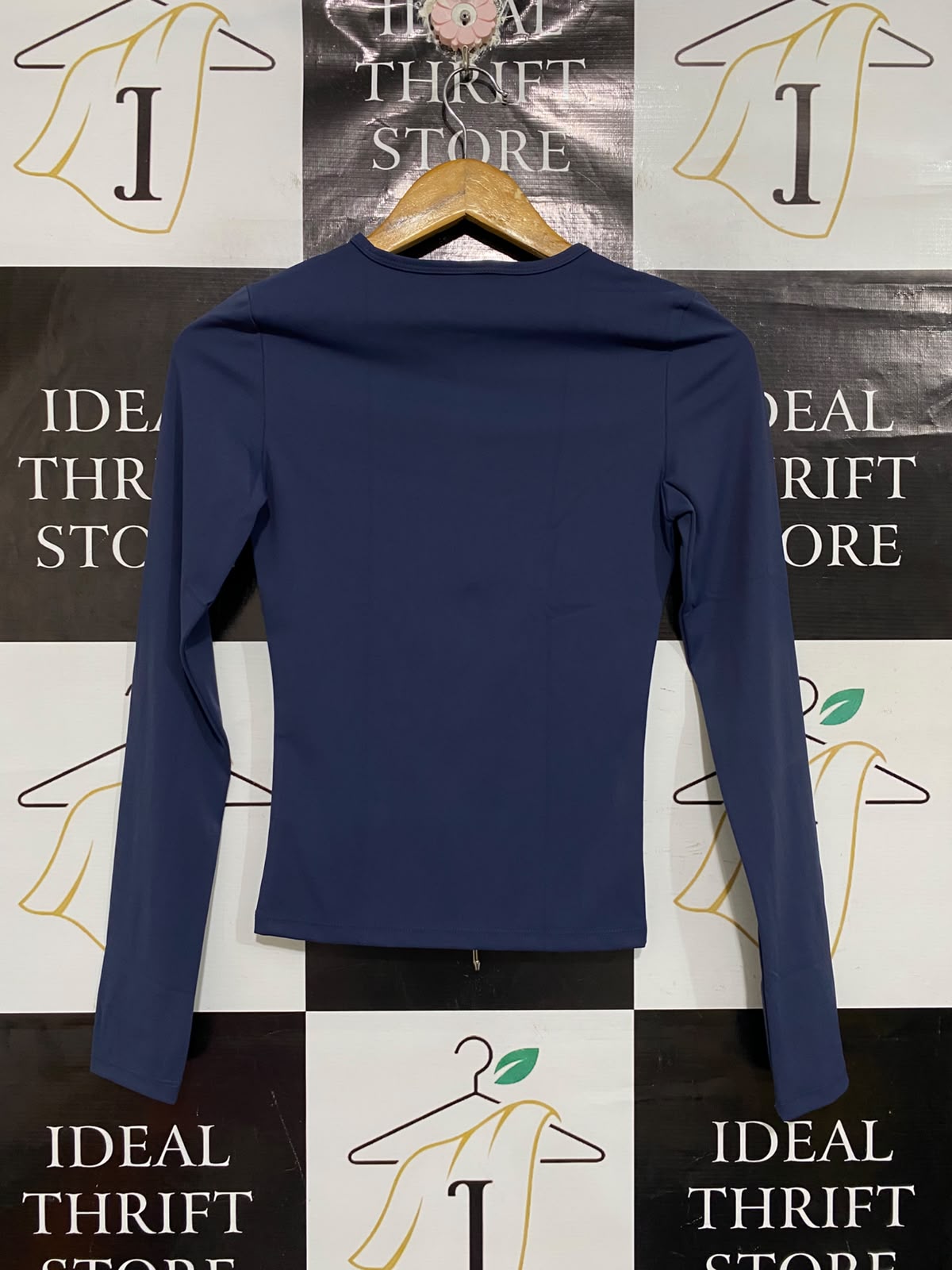 |S| BUST 14| A69| NAVY BLUE CREW NECK LONG-SLEEVE BASIC TOP