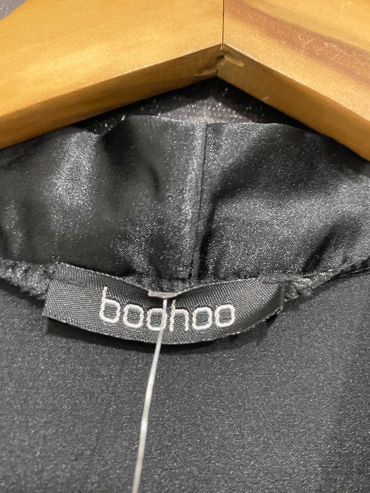 BOOHOO |L| BUST 20| A69| BLACK SATIN WRAP-EFFECT LONG SLEEVE MAXI DRESS