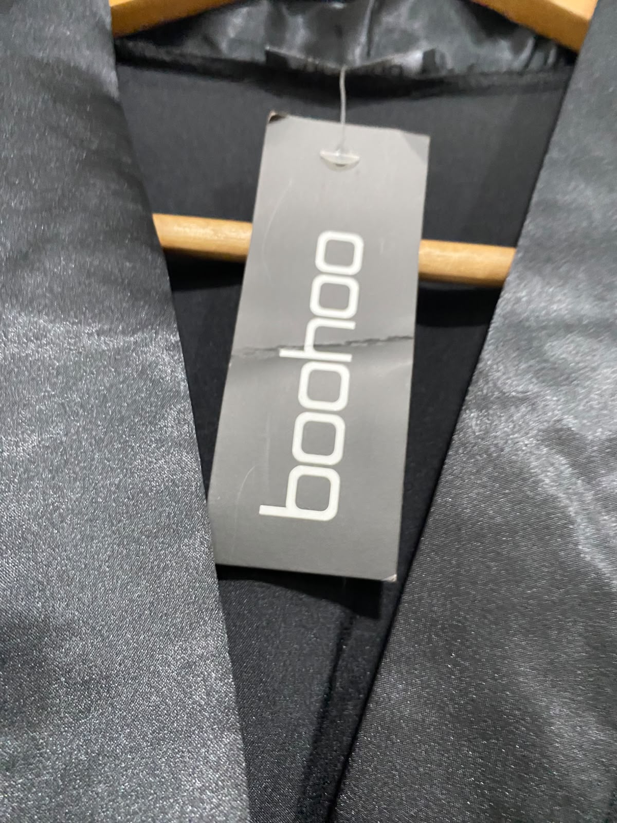BOOHOO |L| BUST 20| A69| BLACK SATIN WRAP-EFFECT LONG SLEEVE MAXI DRESS