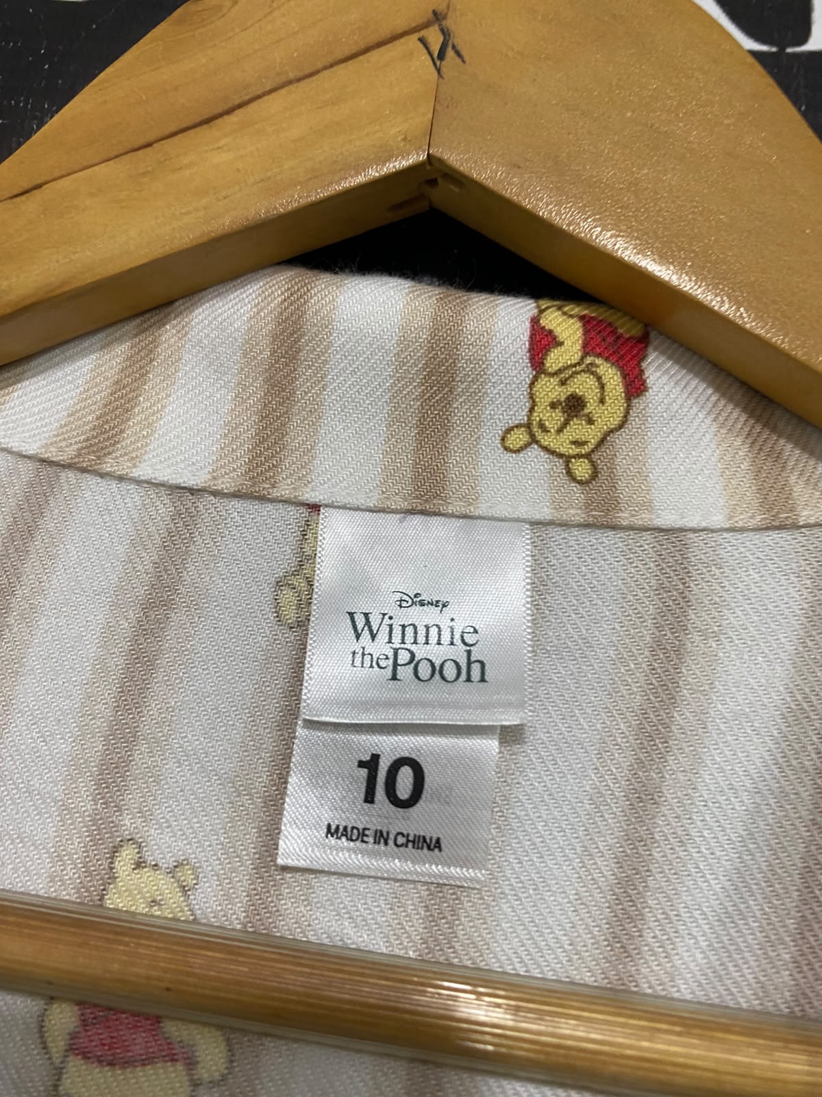 DISNEY |M| BUST 20| A69|  WINNIE THE POOH STRIPED BUTTON-DOWN PAJAMA SHIRT