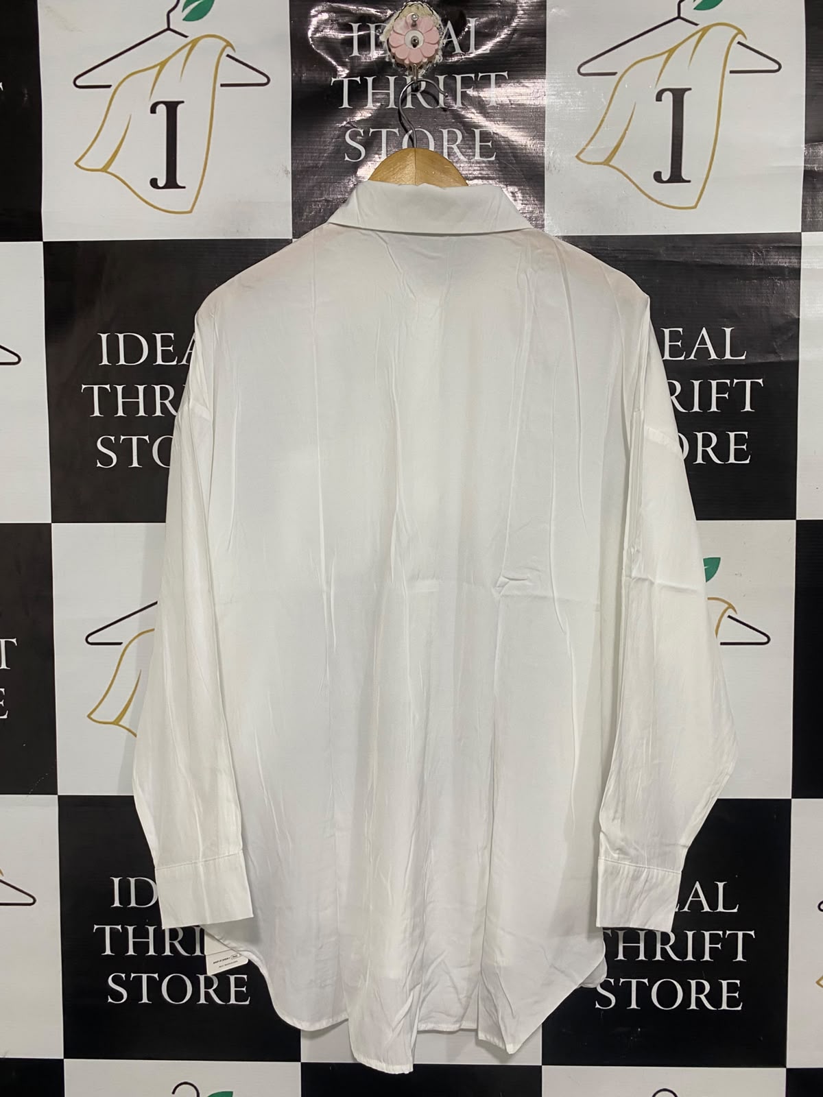 DAZY |L| BUST 26| A68|  CRISP WHITE OVERSIZED BUTTON-DOWN SHIRT
