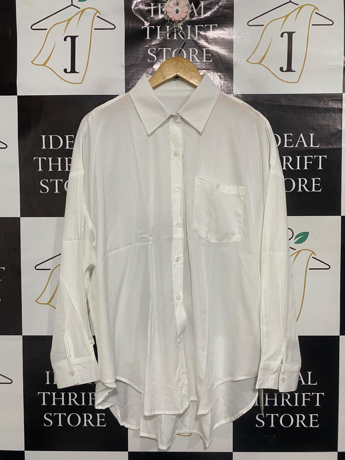 DAZY |L| BUST 26| A68|  CRISP WHITE OVERSIZED BUTTON-DOWN SHIRT