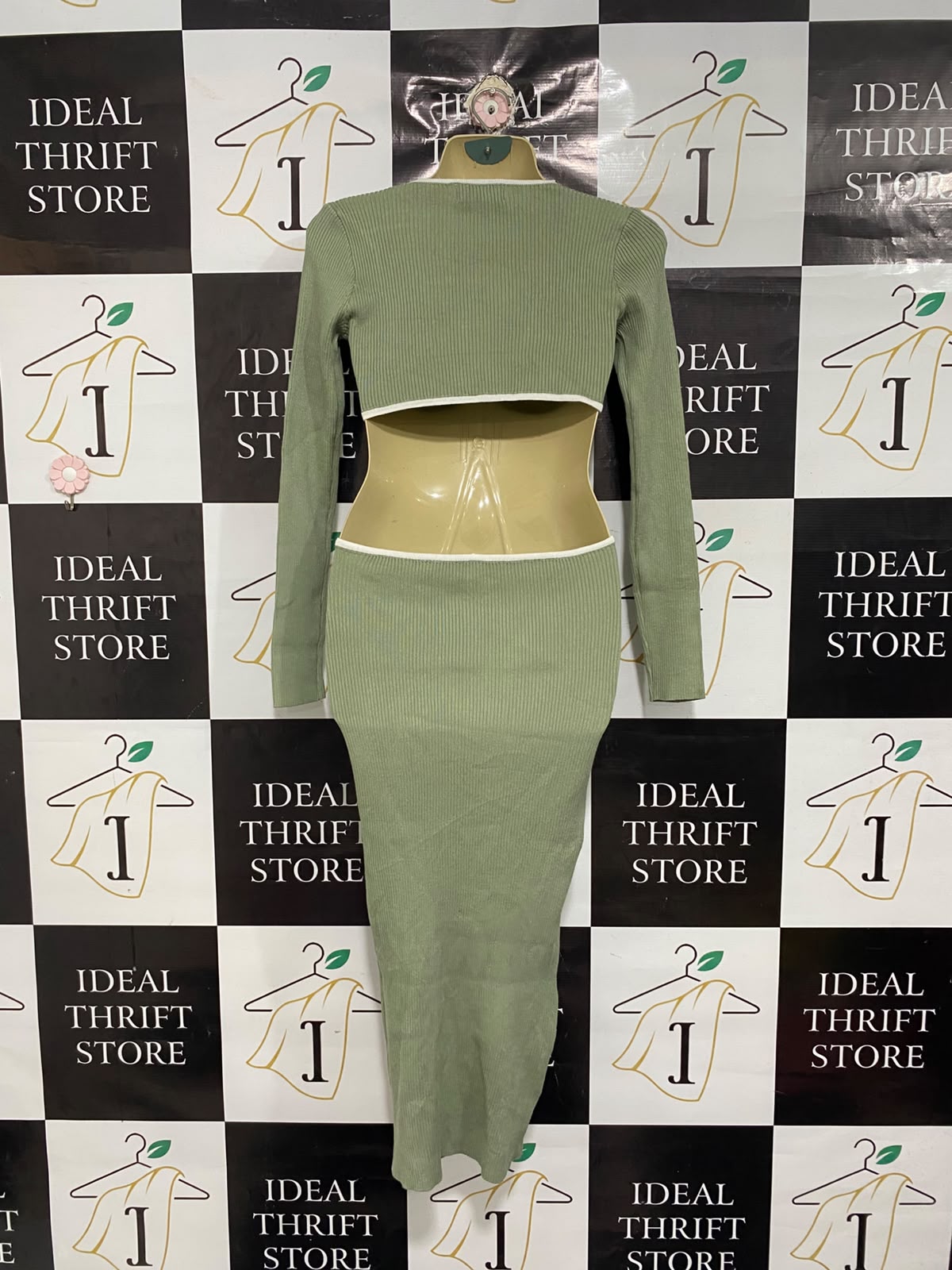 |S| BUST 15| A70| SAGE GREEN CUT-OUT RIBBED MAXI DRESS