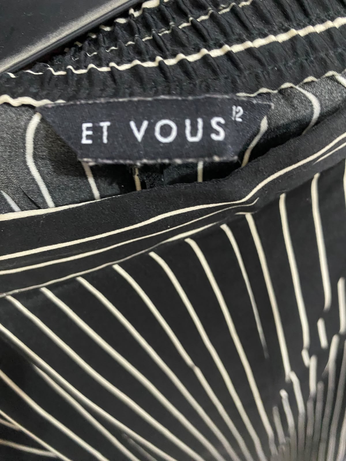 ET VOUS |L| WAIST 32| A69| BLACK & WHITE STRIPED WIDE-LEG TROUSERS