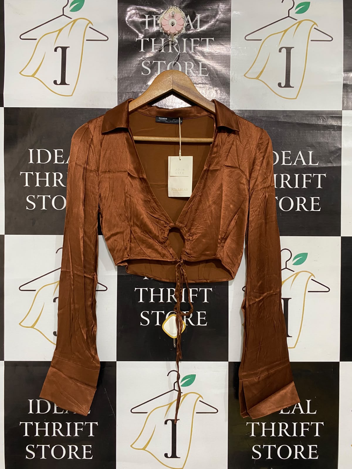 PULL&BEAR |S| BUST 16| A69|  BROWN SATIN TIE-FRONT CROP TOP