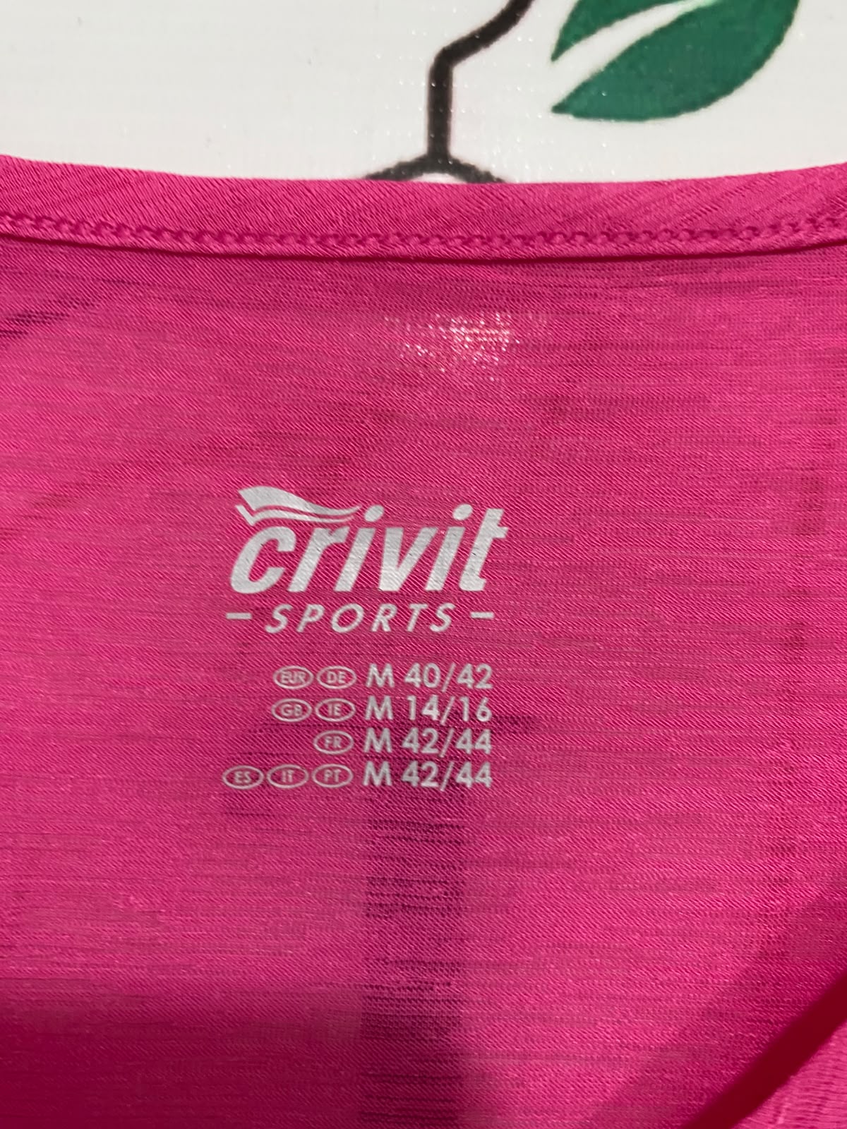 CRIVIT |M| BUST 19| A69| PINK V-NECK ACTIVEWEAR SHORT-SLEEVE T-SHIRT
