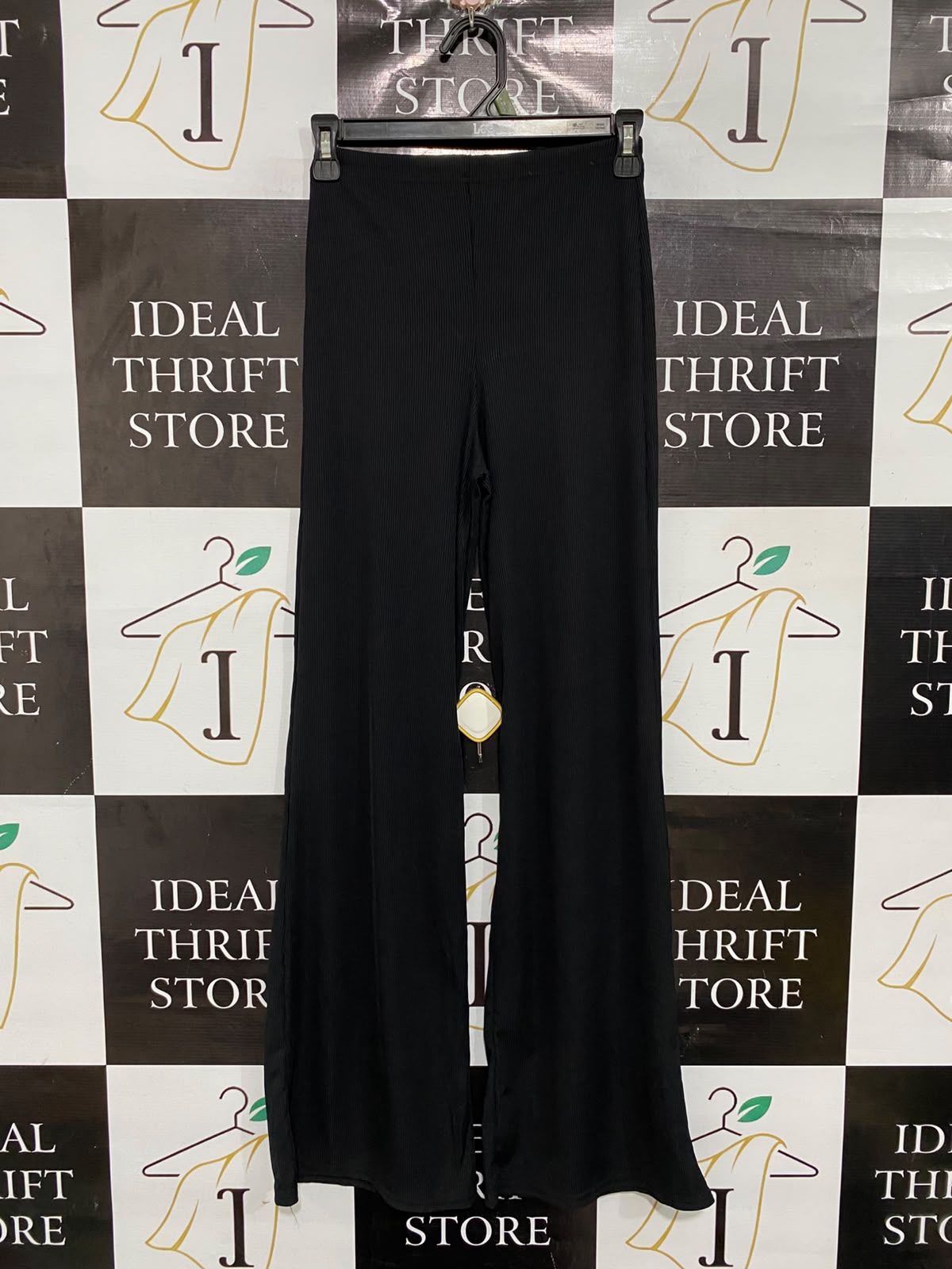 PRETTYLITTLE THING |XS| WAIST 24| A69| BLACK RIBBED WIDE-LEG TROUSERS