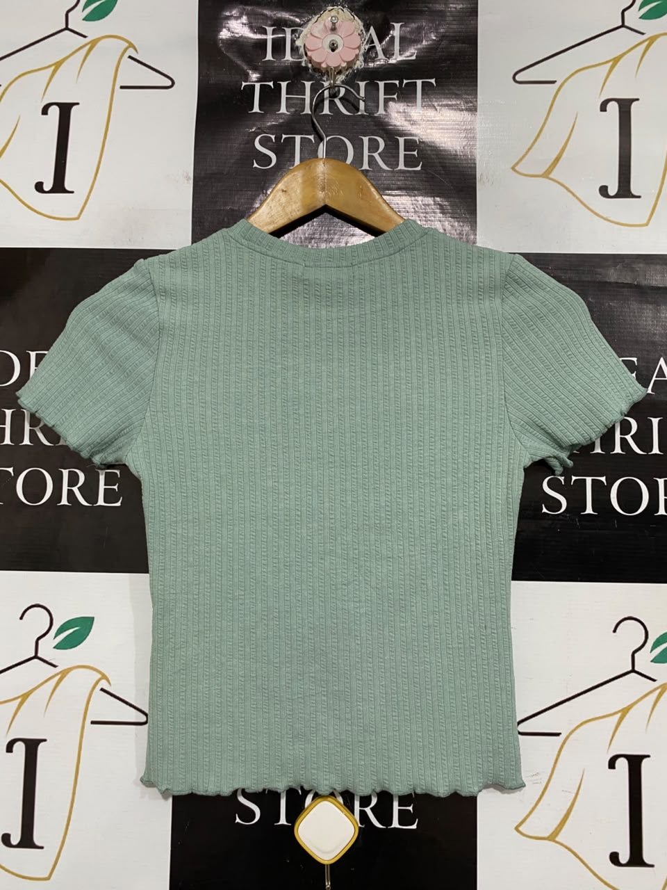 ALLY. |S| BUST 13| A69| SAGE GREEN RIBBED LETTUCE-EDGE T-SHIRT
