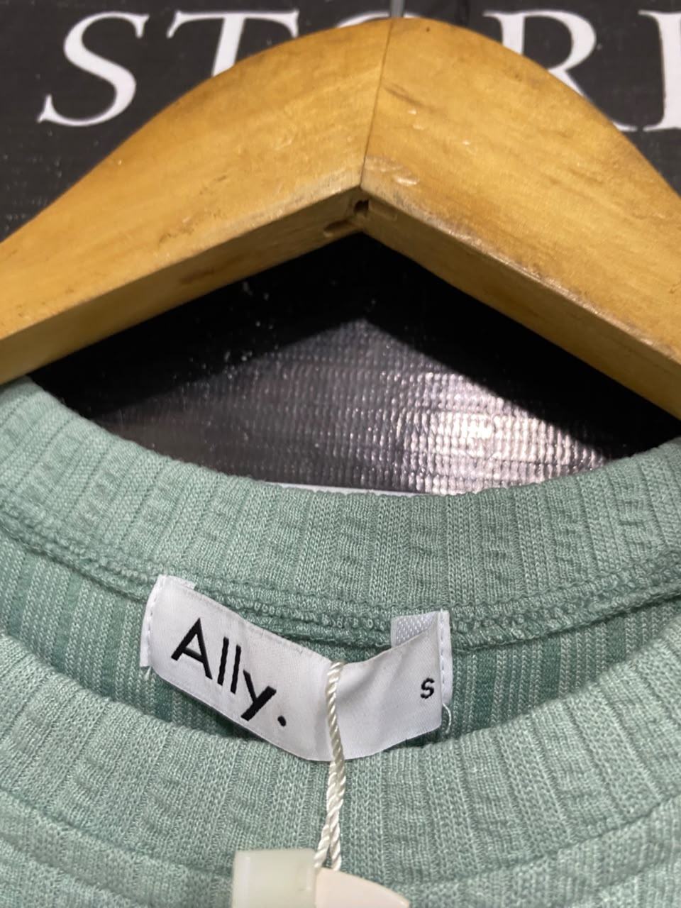 ALLY. |S| BUST 13| A69| SAGE GREEN RIBBED LETTUCE-EDGE T-SHIRT