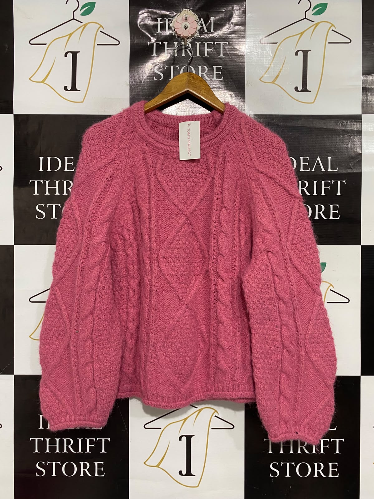 TOM'S PROJECT |M| BUST 23| A70|  PINK CHUNKY CABLE-KNIT SWEATER