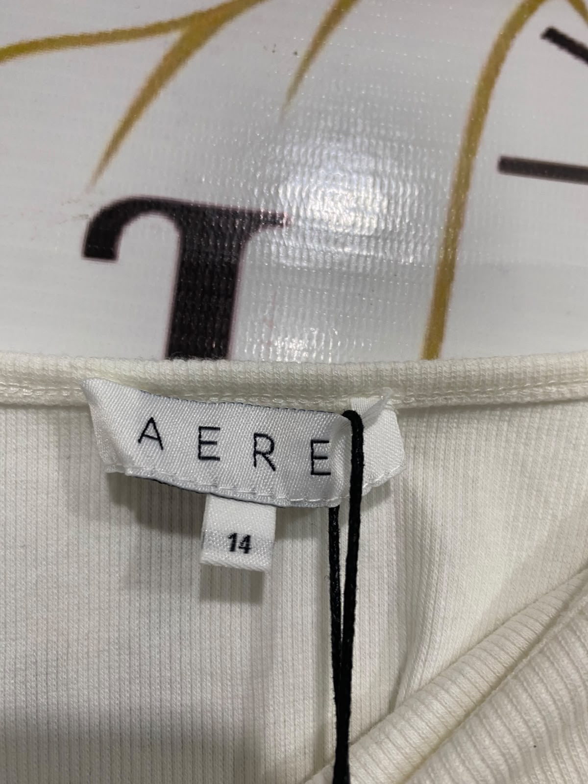 AÉRÉ |S| BUST 16| A70| WHITE SCOOP-NECK LONG-SLEEVE KNIT TOP