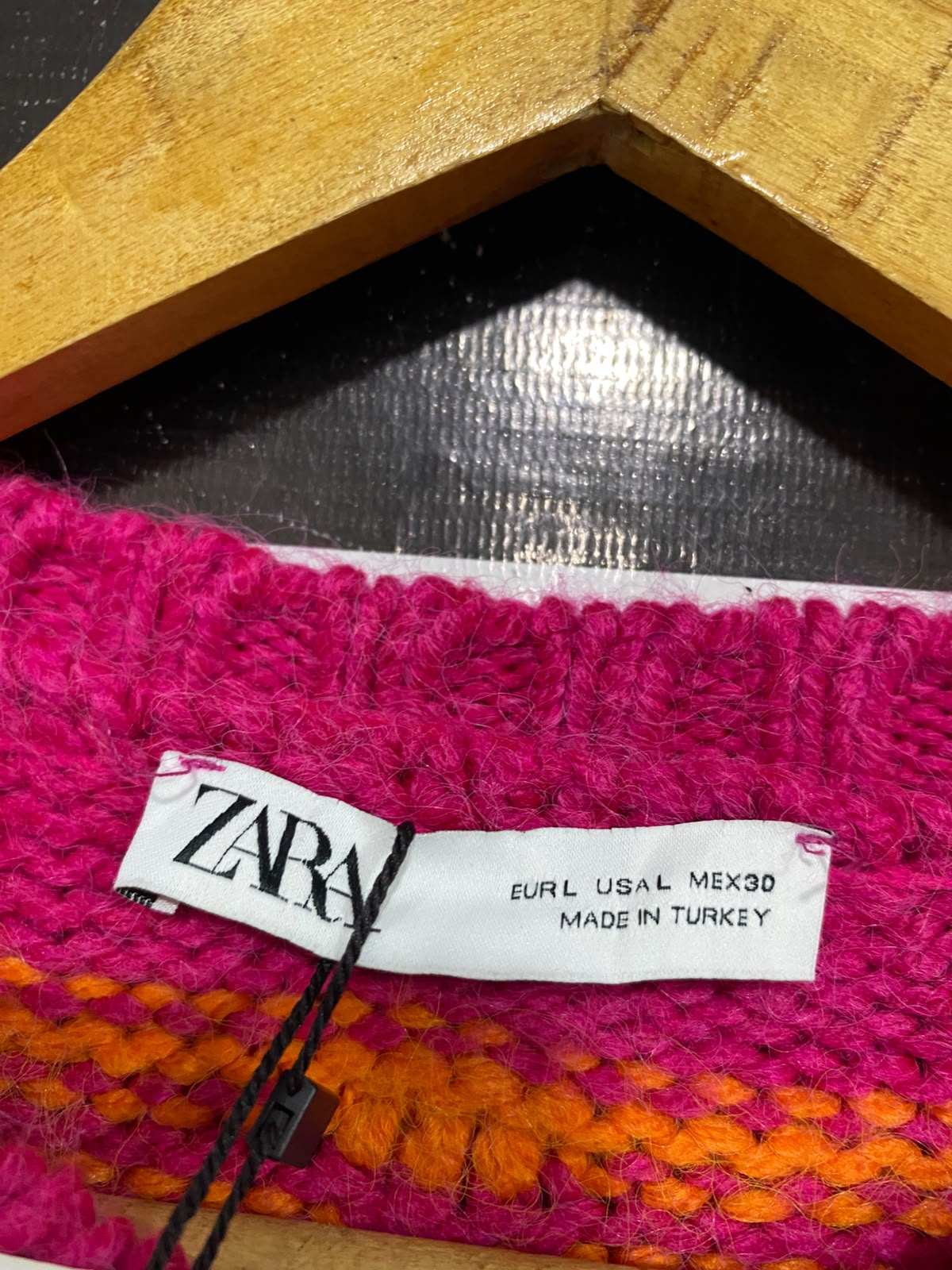 ZARA |L | BUST 23 | A70|  PINK & ORANGE PATTERNED TEXTURED KNIT CARDIGAN