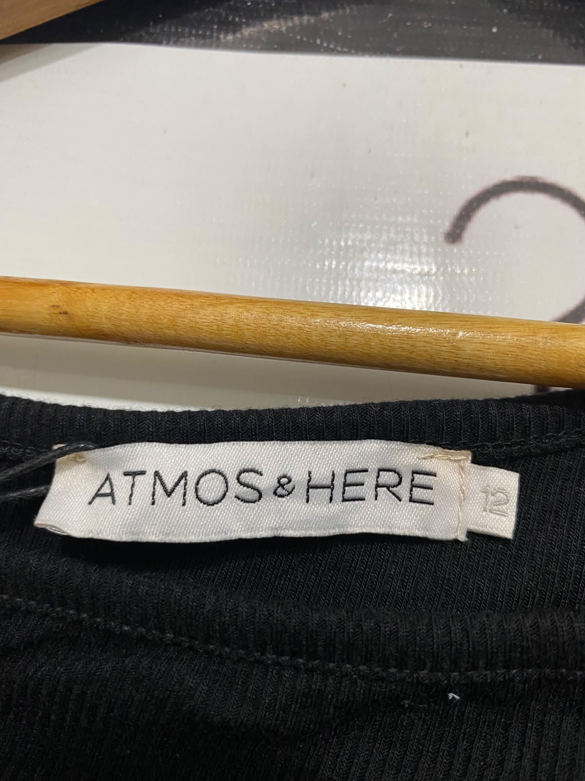 ATMOS&HERE  | M| BUST 17 | A70| BLACK RIBBED HENLEY LONG-SLEEVE BODYSUIT