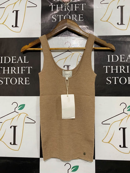 CABLE |XS | BUST 10 |A71 |  CAMEL RIBBED SCOOP-NECK TANK TOP