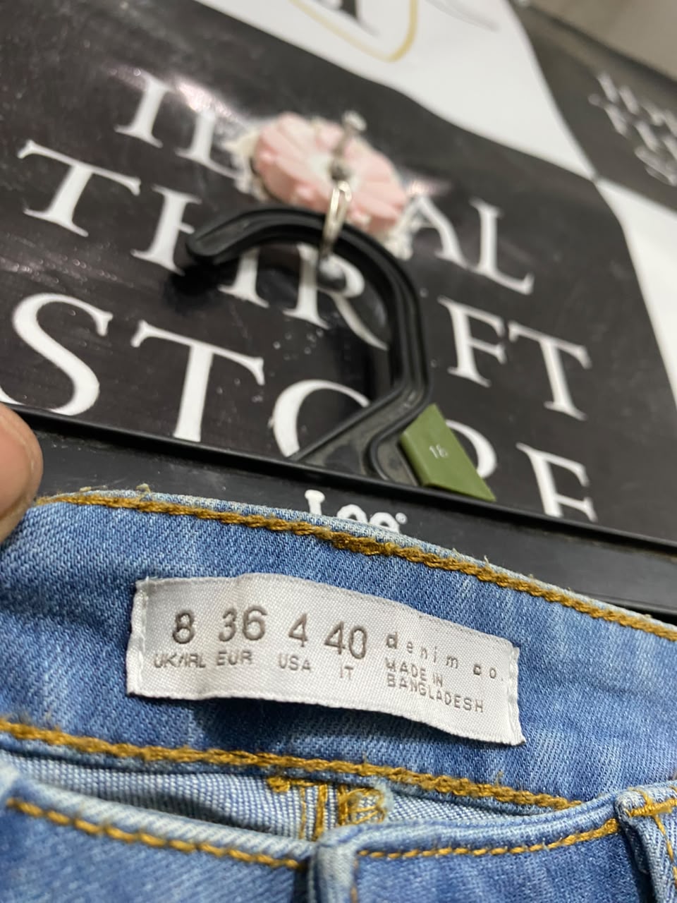 DENIM CO. |XS |  WAIST 24  |A71 |  LIGHT BLUE BODY SCULPT SKINNY JEANS