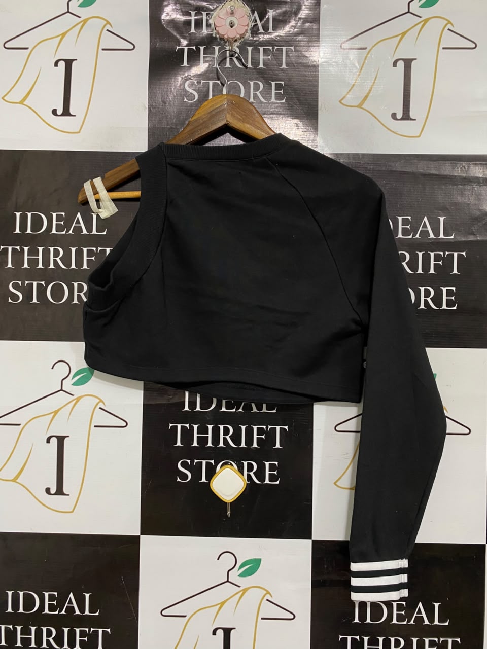 ADIDAS  |M | BUST 18 |A71 |  RITA ORA BLACK ASYMMETRIC CUTOUT CROP SWEATSHIRT