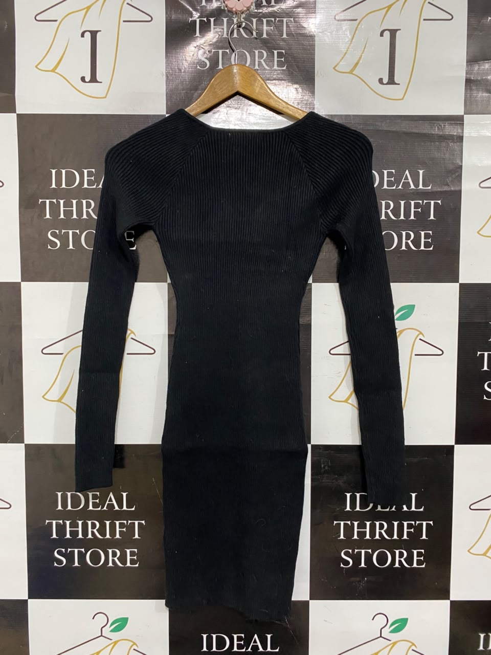 ALLY.  |XS | BUST 12| A71 | BLACK RIBBED SWEETHEART NECKLINE LONG-SLEEVE KNIT DRESS