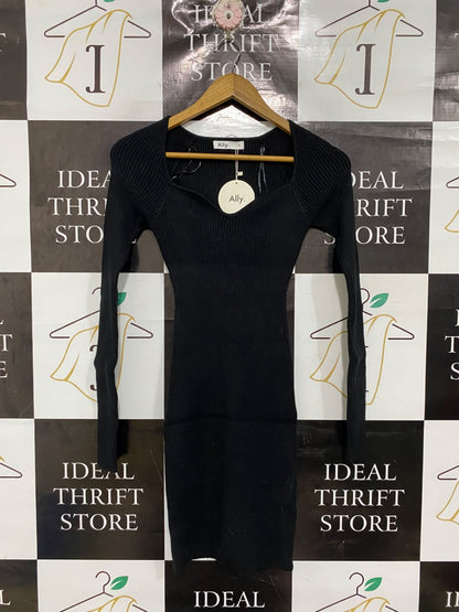 ALLY.  |XS | BUST 12| A71 | BLACK RIBBED SWEETHEART NECKLINE LONG-SLEEVE KNIT DRESS