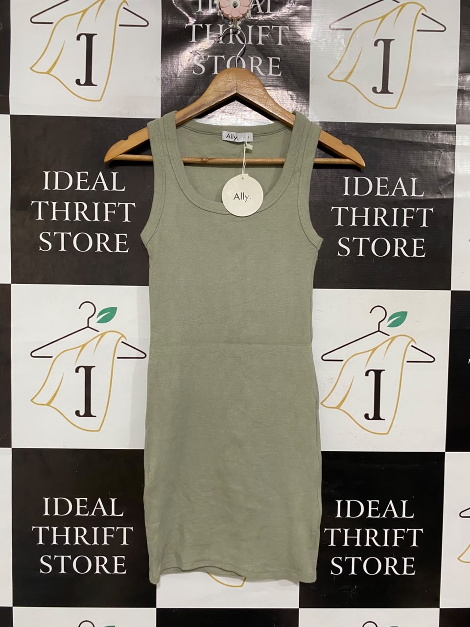 ALLY.  |S | BUST 12 | A71 | SAGE GREEN RIBBED SCOOP-NECK SLEEVELESS MINI DRESS