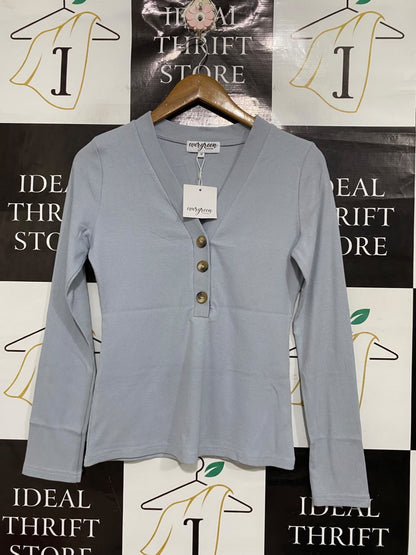 EVERGREEN  |M | BUST 17 | A71 | CLOTHING LIGHT BLUE RIBBED V-NECK HENLEY LONG-SLEEVE TOP